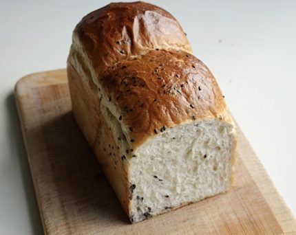 蕎麥芝麻鄉村吐司